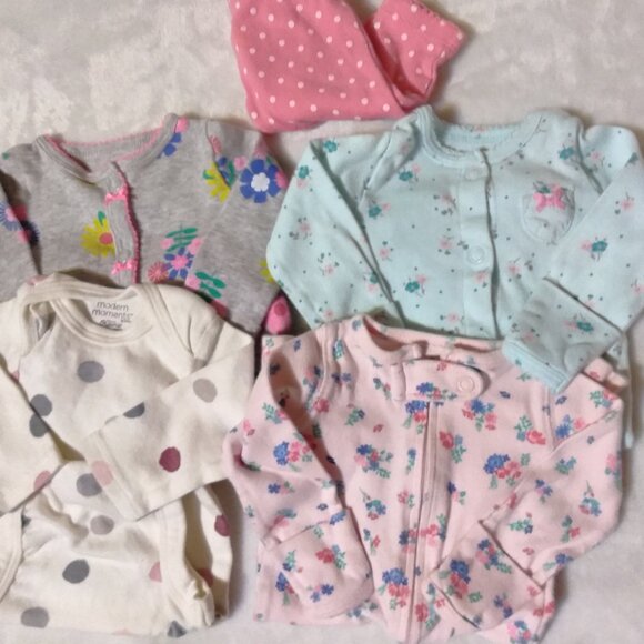 newborn bundle - Picture 1 of 2